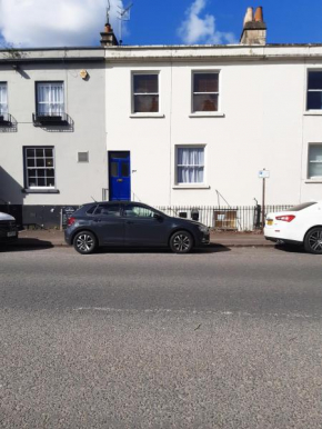 Pulteney Road Apartment
